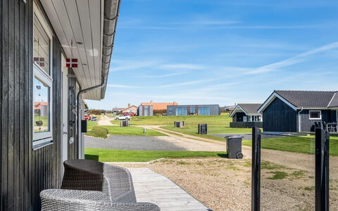 Ginia - 150M to the Fjord: Decke, Flooring, Interior Design, Fussboden, Verbundwerkstoff, Möbel, Resort, Hotel, Design, Daylighting