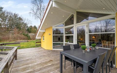 Sesto - 300M to the Fjord: Möbel, Interior Design, Flooring, Holz, Fussboden, Decke, Holzboden, Stuhl, Tabelle, Beleuchtung