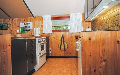 Naema - 600M to the Fjord: Holz, Interior Design, Holzbeize, Möbel, Küche, Countertop, Zimmer, Hartholz, Decke, Lack