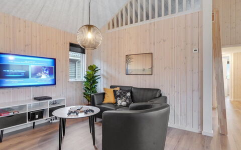 Sibbe - 500M to the Fjord: Interior Design, Holz, Decke, Flooring, Zuhause, Fussboden, Zimmer, Möbel, Beleuchtung, Wohnzimmer
