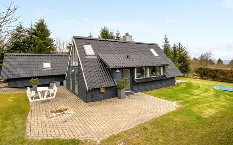 Brunhild - 300M to the Fjord: Dach, Haus, Grundstueck, Zuhause, Hütte, Estate, Gartenbauten, Schatten, Blockhaus, Landscaping
