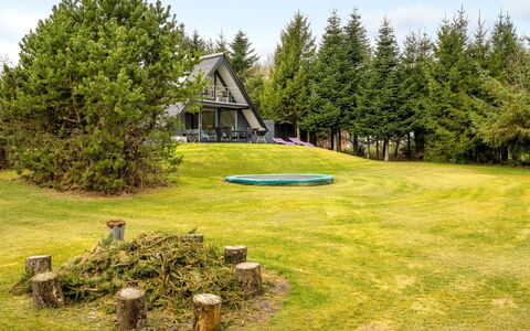 Brunhild - 300M to the Fjord: Dach, Haus, Grundstueck, Zuhause, Hütte, Estate, Gartenbauten, Schatten, Blockhaus, Landscaping