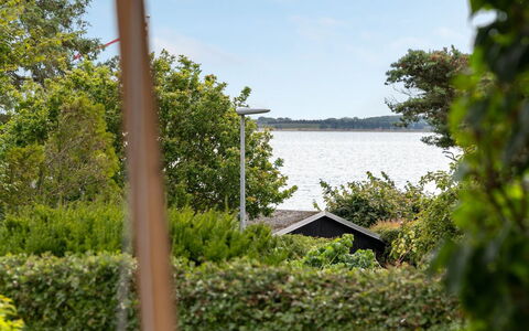 Regni - 300M to the Fjord: Wohngebiet, Dach, Vorort, Auffahrt, Estate, Kamin