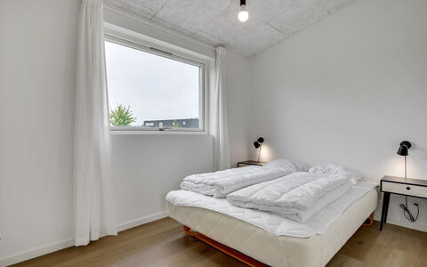 Aatami - 500M from the Sea: Schwimmbad, Ferienort