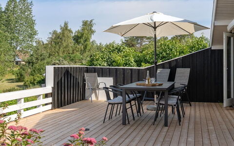 Drine - 700M from the Sea: Die Architektur, Dach, Zuhause, Verbundwerkstoff, Daylighting, Abstellgleis, Auffahrt