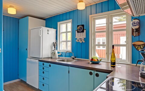 Vian - 200M from the Sea: Interior Design, Flooring, Fussboden, Sinken, Decke, Küche, Countertop, Armatur, Zimmer, Zapfhahn