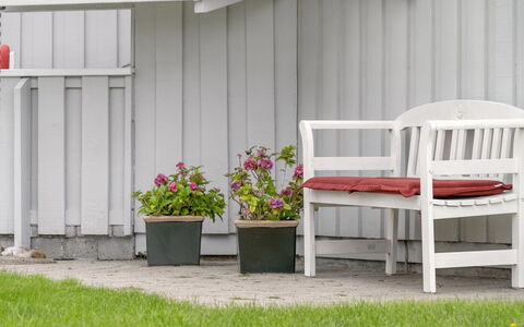 Eilen - 250M from the Sea: Holz, Dach, Haus, Hütte, Tür, Zuhause, Abstellgleis, Grundstueck, Gartenbauten, Schuppen