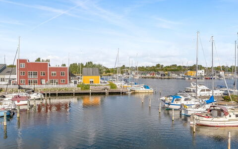 Milo - 5M from the Sea: Boot, Wasser, Gewässer, Watercraft, Yachthafen, Wasserweg, Boote Und Boating - Geräte Und Materialien, Hafen, Kanal, Hafen