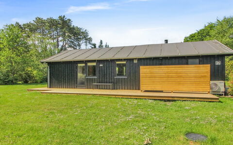 Nette - 300M from the Sea: Möbel, Interior Design, Flooring, Holz, Fussboden, Decke, Holzboden, Stuhl, Tabelle, Beleuchtung