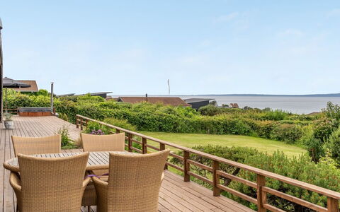 Mahilo - 300M from the Sea: Schwimmbad, Gartenmöbel, Möbel, Resort, Flagstone, Eco Hotel, Schatten, Stuhl, Freizeit, Estate