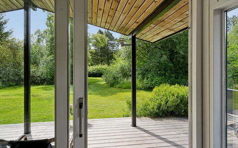 Skjold - 600M from the Sea: Hütte, Zuhause, Haus, Dach, Veranda, Estate, Abstellgleis, Gartenbauten, Bauernhaus, Garten