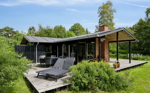 Skjold - 600M from the Sea: Hütte, Zuhause, Haus, Dach, Veranda, Estate, Abstellgleis, Gartenbauten, Bauernhaus, Garten