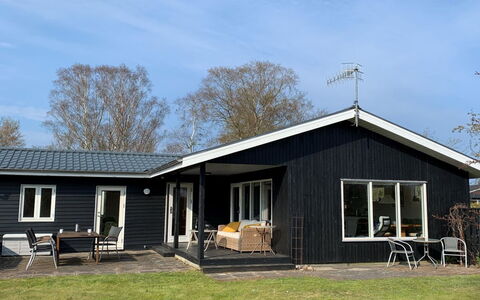 Norell - 800M from the Sea: Dachdecken, Hütte, Haus, Dach, Zuhause, Bauernhaus, Hütte, Estate, Dorf