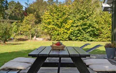 Hermand - 700M from the Sea: Möbel, Gartenmöbel, Außenbank, Holz, Tabelle, Picknicktisch, Tisch Im Freien, Stuhl, Küche & Esszimmer Tisch, Schatten