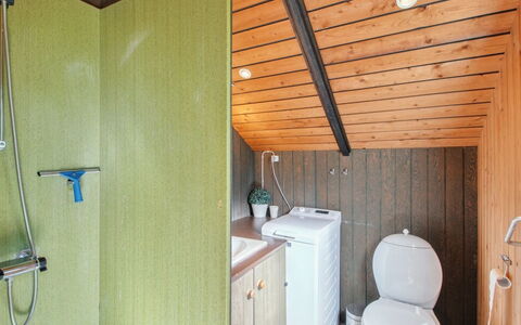 Melba - 8Km from the Sea: Blau, Strauch, Hütte, Ground, Garten, Estate, Schatten, Landscaping, Bauernhaus, Eco Hotel