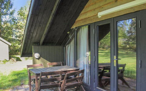 Melba - 8Km from the Sea: Blau, Strauch, Hütte, Ground, Garten, Estate, Schatten, Landscaping, Bauernhaus, Eco Hotel