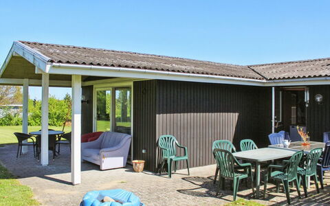 Carita - 500M from the Sea: Die Architektur, Dach, Zuhause, Verbundwerkstoff, Daylighting, Abstellgleis, Auffahrt