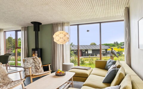 Eila - 400M from the Sea: Möbel, Interior Design, Flooring, Fussboden, Wohnzimmer, Stuhl, Decke, Couch, Kaffetisch