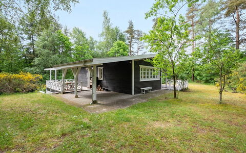 Belenda: Schwimmbad, Gartenmöbel, Möbel, Resort, Flagstone, Eco Hotel, Schatten, Stuhl, Freizeit, Estate