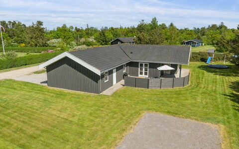Ljupco - 500M to the Fjord: Dachdecken, Hütte, Haus, Dach, Zuhause, Bauernhaus, Hütte, Estate, Dorf