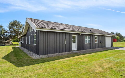 Ljupco - 500M to the Fjord: Dachdecken, Hütte, Haus, Dach, Zuhause, Bauernhaus, Hütte, Estate, Dorf
