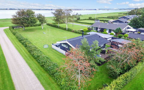 Ilya - 90M to the Fjord: Schwimmbad, Gartenmöbel, Möbel, Resort, Flagstone, Eco Hotel, Schatten, Stuhl, Freizeit, Estate