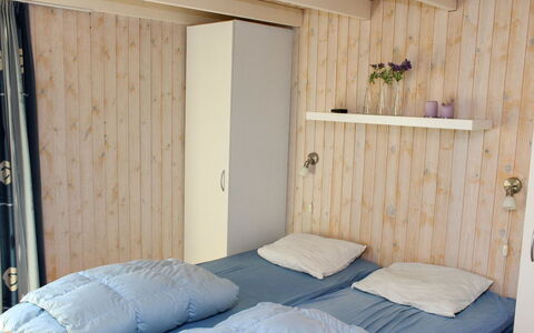 Calina - 300M from the Sea: Schlafzimmer, Bett, Holz, Möbel, Interior Design, Flooring, Fussboden, Zimmer, Bettdecke, Bedding