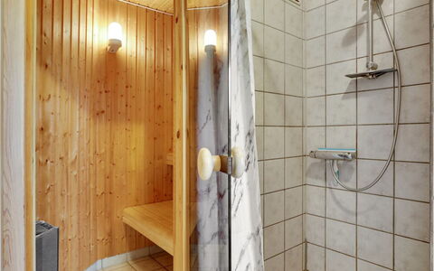 Lirim - 50M from the Sea: Flooring, Interior Design, Armatur, Badezimmer, Fussboden, Installation, Fliese, Zimmer, Dusche, Decke