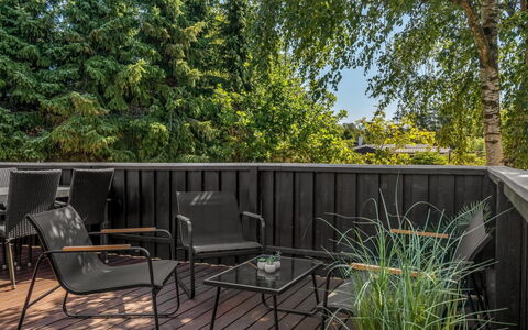Leonor - 300M from the Sea: Möbel, Gartenmöbel, Holz, Stuhl, Tisch Im Freien, Deck, Hartholz, Hinterhof, Garten, Terrasse