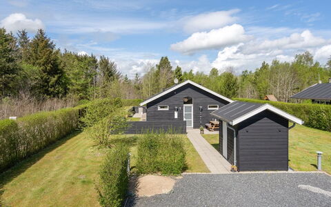 Fritse - 1.9Km from the Sea: Dachdecken, Hütte, Haus, Dach, Zuhause, Bauernhaus, Hütte, Estate, Dorf