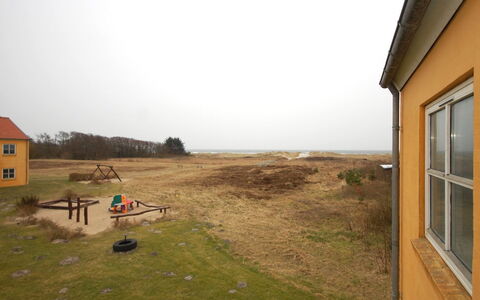 Runhild - 100M from the Sea: Haus, Einfach, Wiese, Grundstueck, Ländliches Gebiet, Wolke, Zuhause, Hütte, Wiese, Prärie