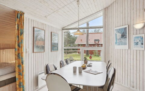 Edzard - 200M from the Sea: Dachdecken, Hütte, Haus, Dach, Zuhause, Bauernhaus, Hütte, Estate, Dorf
