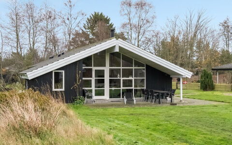 Elni - 900M from the Sea: Möbel, Interior Design, Flooring, Holz, Fussboden, Decke, Holzboden, Stuhl, Tabelle, Beleuchtung