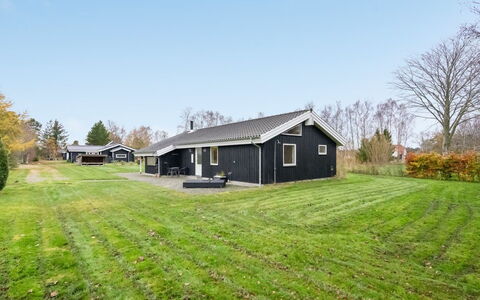 Elni - 900M from the Sea: Möbel, Interior Design, Flooring, Holz, Fussboden, Decke, Holzboden, Stuhl, Tabelle, Beleuchtung
