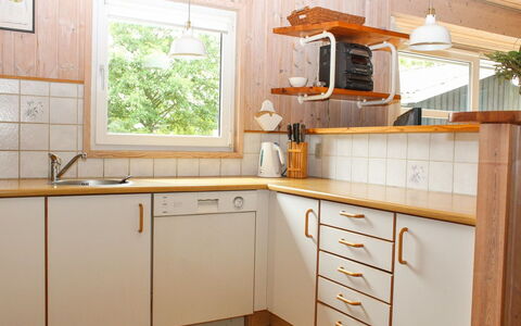 Franzisca - 600M from the Sea: Dachdecken, Hütte, Haus, Dach, Zuhause, Bauernhaus, Hütte, Estate, Dorf