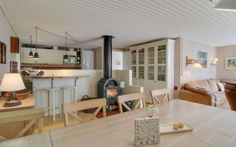 Blazo - 400M from the Sea: Dachdecken, Hütte, Haus, Dach, Zuhause, Bauernhaus, Hütte, Estate, Dorf