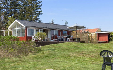 Ingold - 50M from the Sea: Holz, Holzbeize, Planke, Hartholz, Hütte, Deck, Abstellgleis, Schatten, Holzboden, Gartenbauten