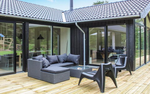 Cate - 150M from the Sea: Dachdecken, Hütte, Haus, Dach, Zuhause, Bauernhaus, Hütte, Estate, Dorf