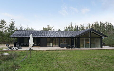 Cate - 150M from the Sea: Dachdecken, Hütte, Haus, Dach, Zuhause, Bauernhaus, Hütte, Estate, Dorf