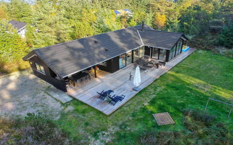 Cate - 150M from the Sea: Dachdecken, Hütte, Haus, Dach, Zuhause, Bauernhaus, Hütte, Estate, Dorf