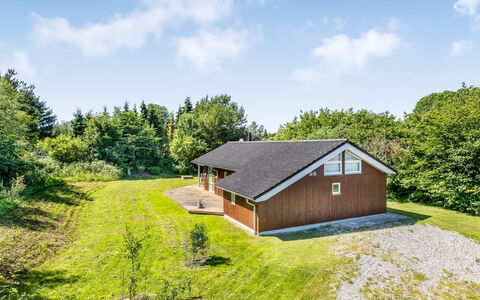 Thorketil - 1.1Km from the Sea: Haus, Dach, Zuhause, Hütte, Schuppen, Gartenbauten, Abstellgleis, Garten, Blockhaus, Hütte