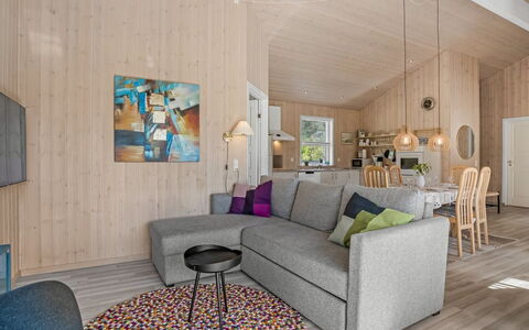 Fredegæst - 700M from the Sea: Holz, Flooring, Interior Design, Fussboden, Möbel, Decke, Zimmer, Wohnzimmer, Holzboden, Zuhause