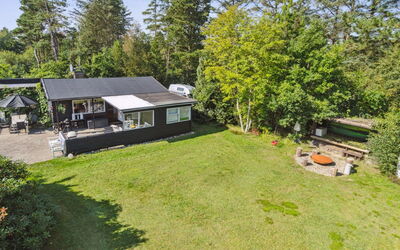 Annamie - 650M from the Sea