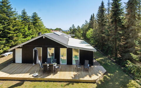 Aud - 300M from the Sea: Dachdecken, Hütte, Haus, Dach, Zuhause, Bauernhaus, Hütte, Estate, Dorf