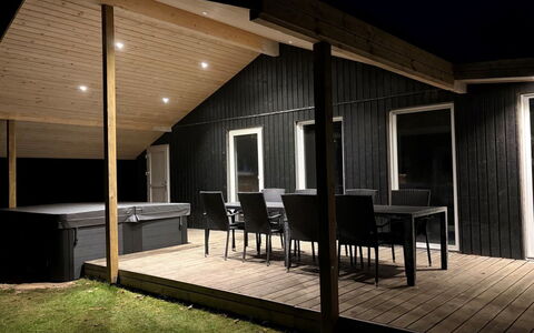 Aud - 300M from the Sea: Schwimmbad, Gebirge, Eco Hotel, Resort, Estate, Senke, Villa, Landscaping, Ferienort, Hinterhof