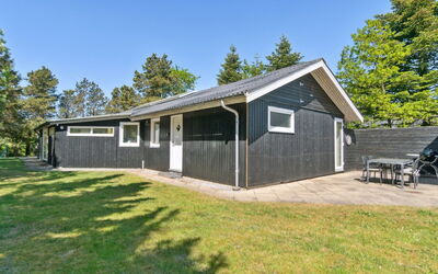 Aud - 300M from the Sea