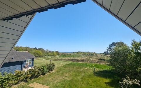 Hejdie - 150M from the Sea: Gras, Wiese, Landschaft, Ökoregion, Einfach, Pflanzengemeinschaft, Grundstueck, Gartenmöbel, Prärie, Shrubland