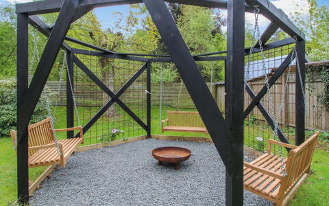 Astrid - 875M from the Sea: Holz, Garten, Metall, Eisen, Schatten, Gazebo, Outdoor Struktur, Landscaping, Design