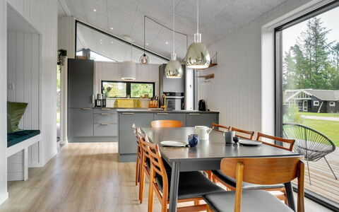 Sinna - from the Sea: Holz, Zuhause, Veranda, Deck, Hartholz, Dach, Holzbeize, Holzboden, Eco Hotel