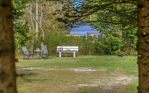 Ditleif - 400M from the Sea: Schwimmbad, Gartenmöbel, Möbel, Resort, Flagstone, Eco Hotel, Schatten, Stuhl, Freizeit, Estate